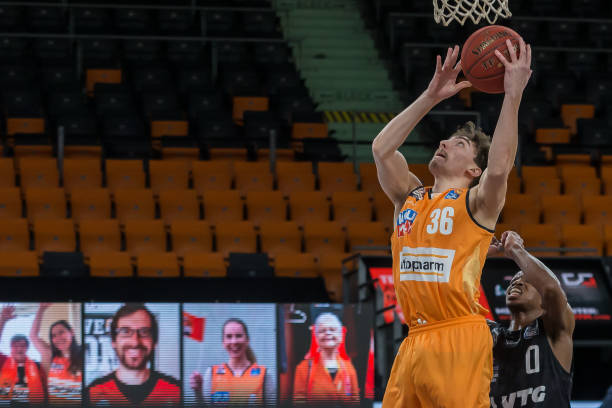 具备敏锐的 具备敏锐的