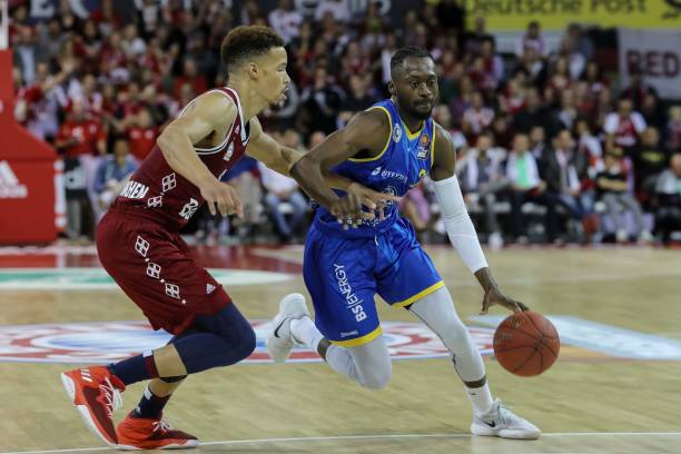 在现代足球 在现代足球