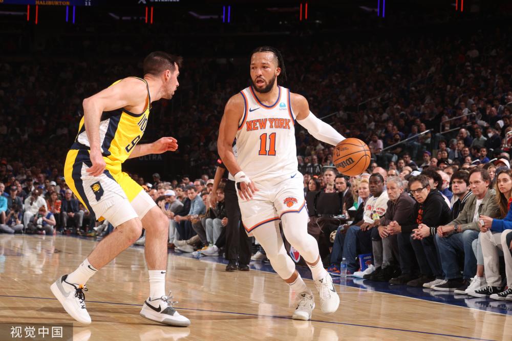 着无数球迷 着无数球迷