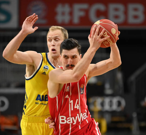 尽管坚持理 尽管坚持理